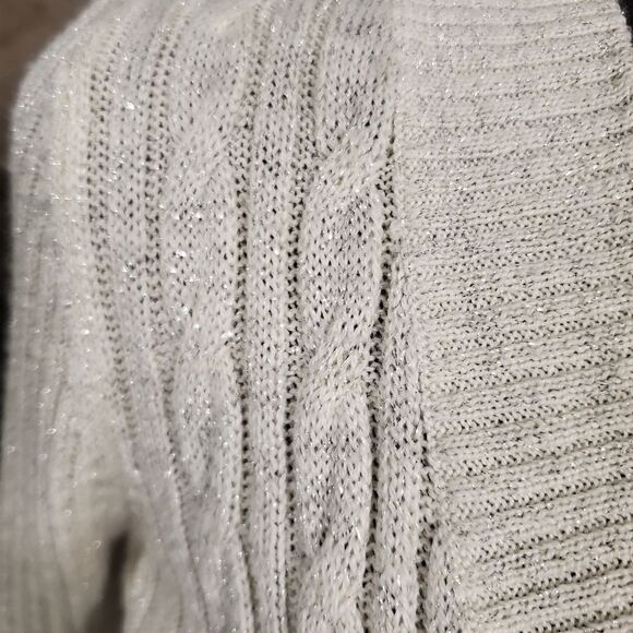 The Limited Deep V neck M - Picture 2 of 4